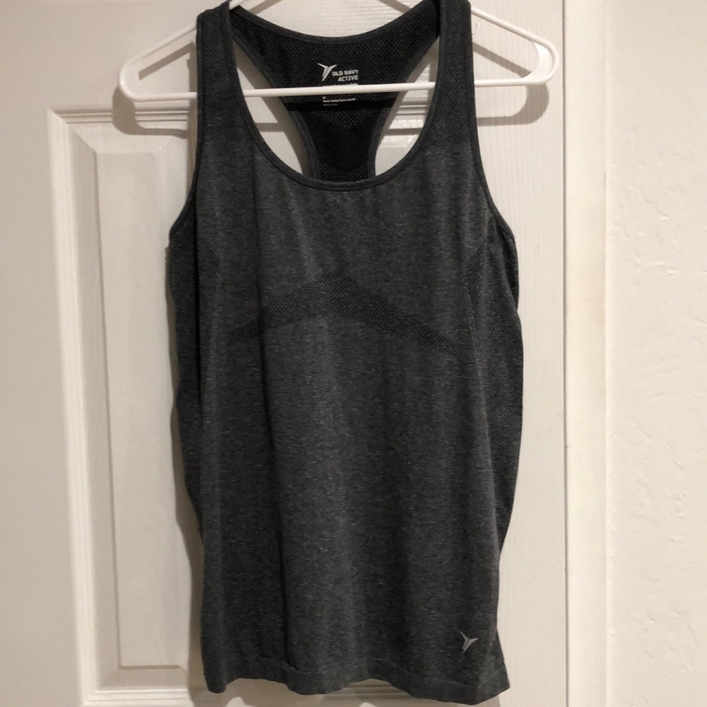 OLD NAVY ACTIVE Women’s Go-Dry Tank Top. Size Medium.